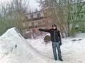 Почти 2м высотой.